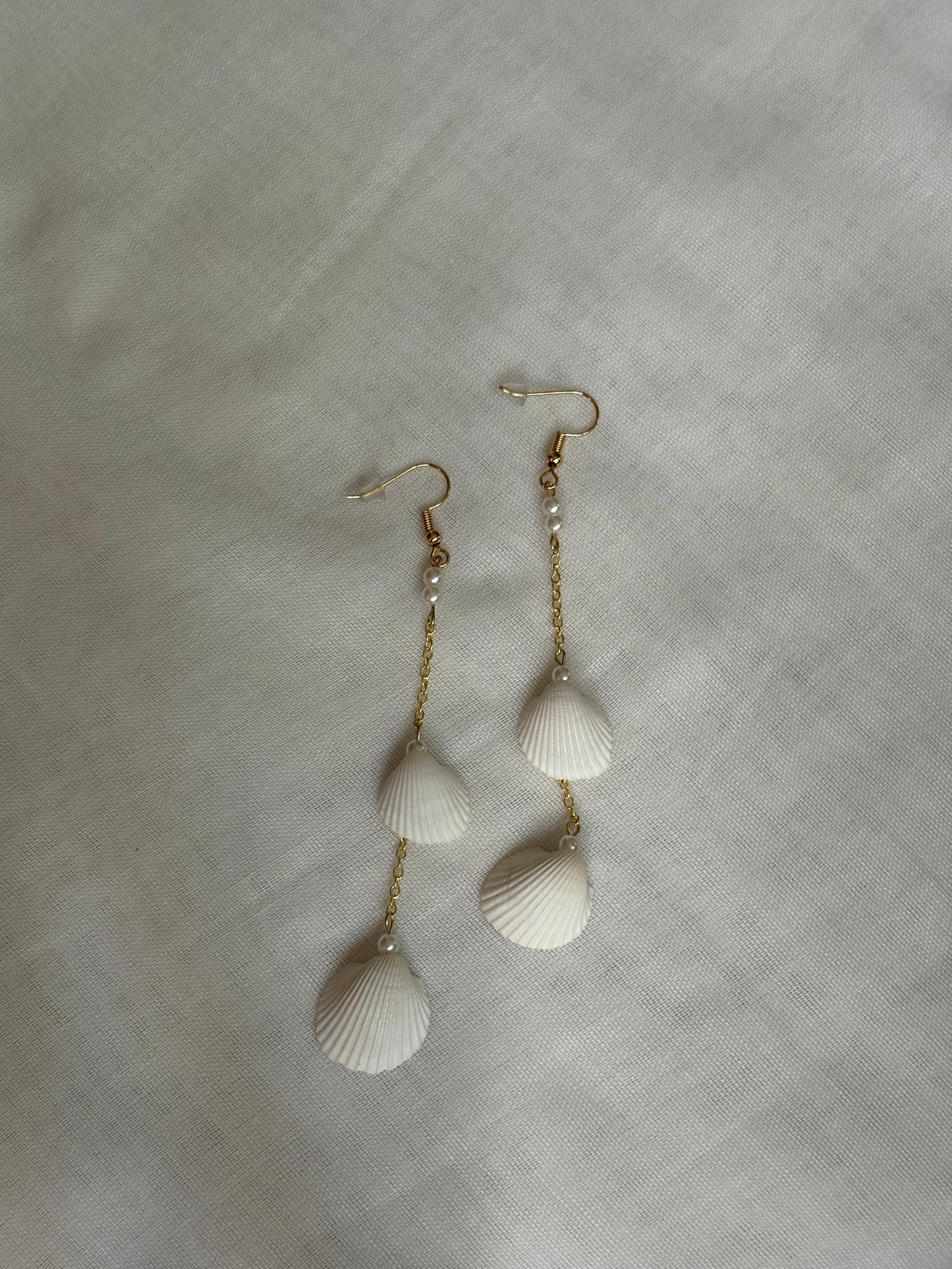 Dangling Seashell Gold Earrings