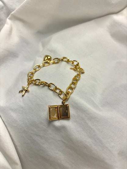 Gold Large Chain Link and Three Gold Pendants (Opening Book, 3D Heart, Starfish) Bracelet