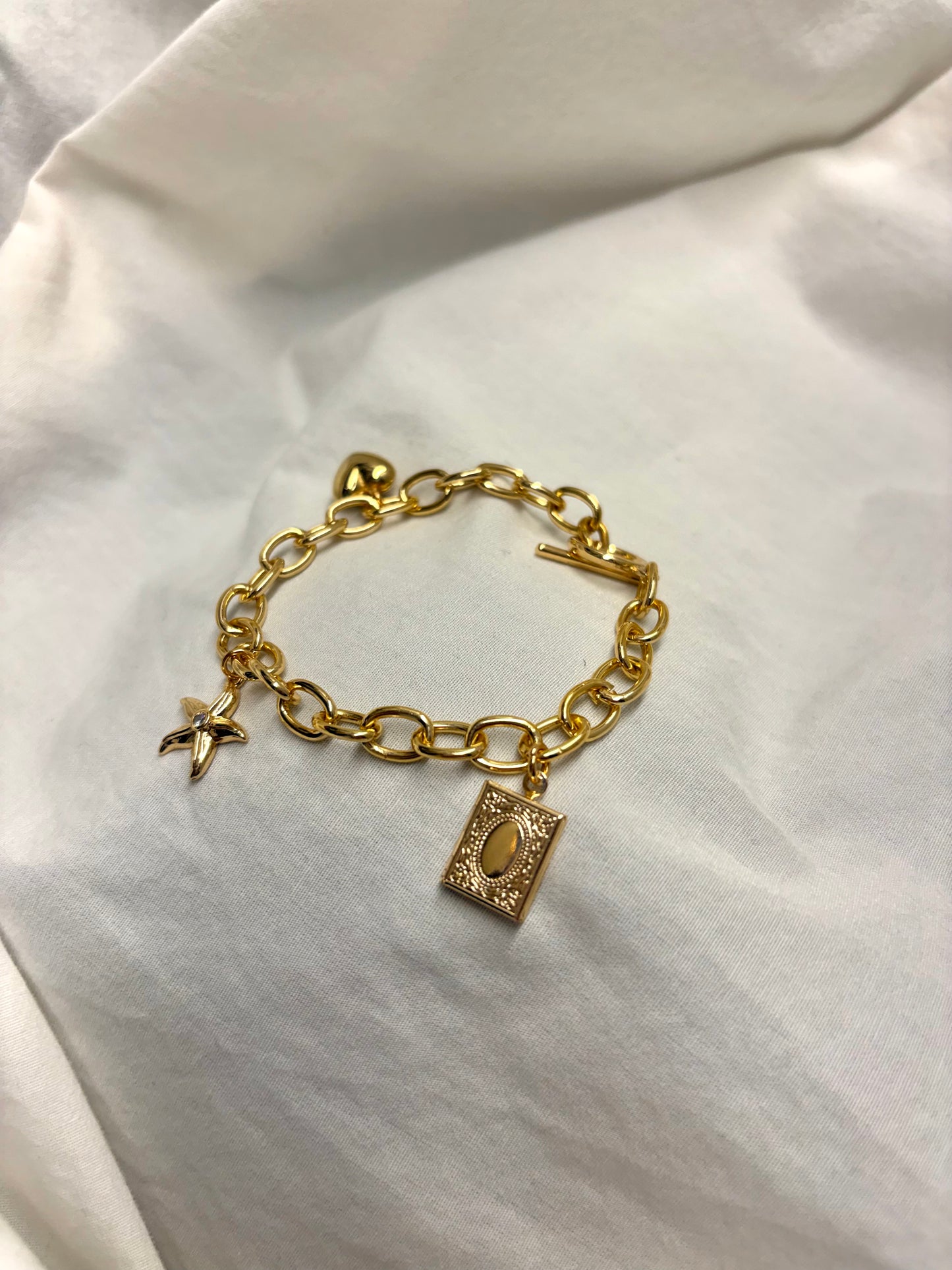 Gold Large Chain Link and Three Gold Pendants (Opening Book, 3D Heart, Starfish) Bracelet