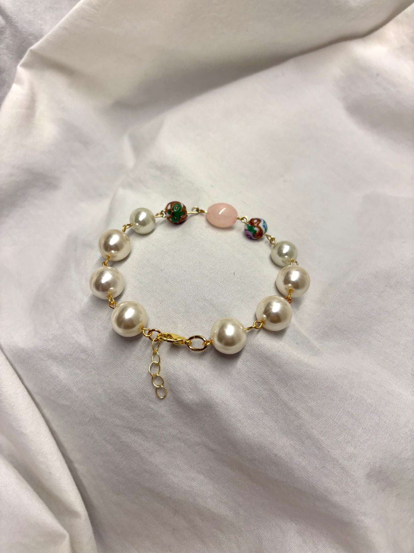 Gold Larger White Pearl and Painted Glass Beaded Bracelet