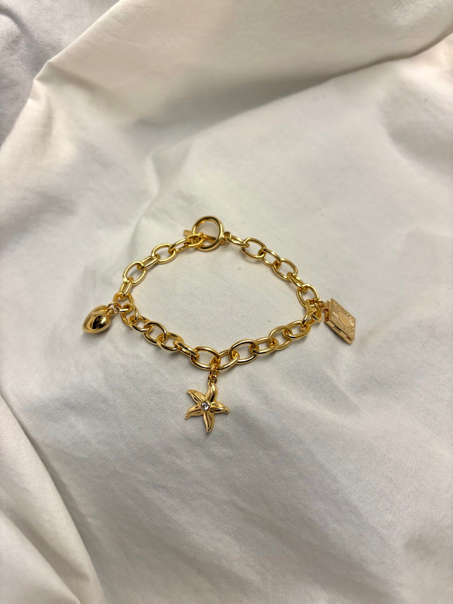 Gold Large Chain Link and Three Gold Pendants (Opening Book, 3D Heart, Starfish) Bracelet