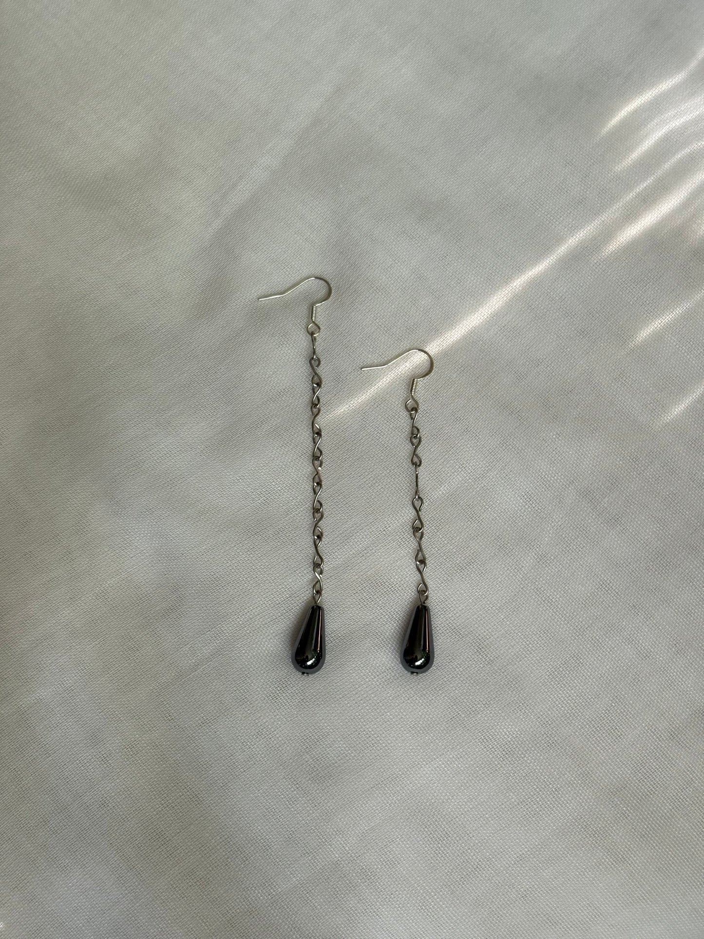 Silver Dark Metallic Teardrop Dangling Earrings